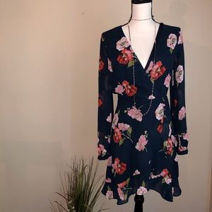 NWOT floral/navy Lulus dress S